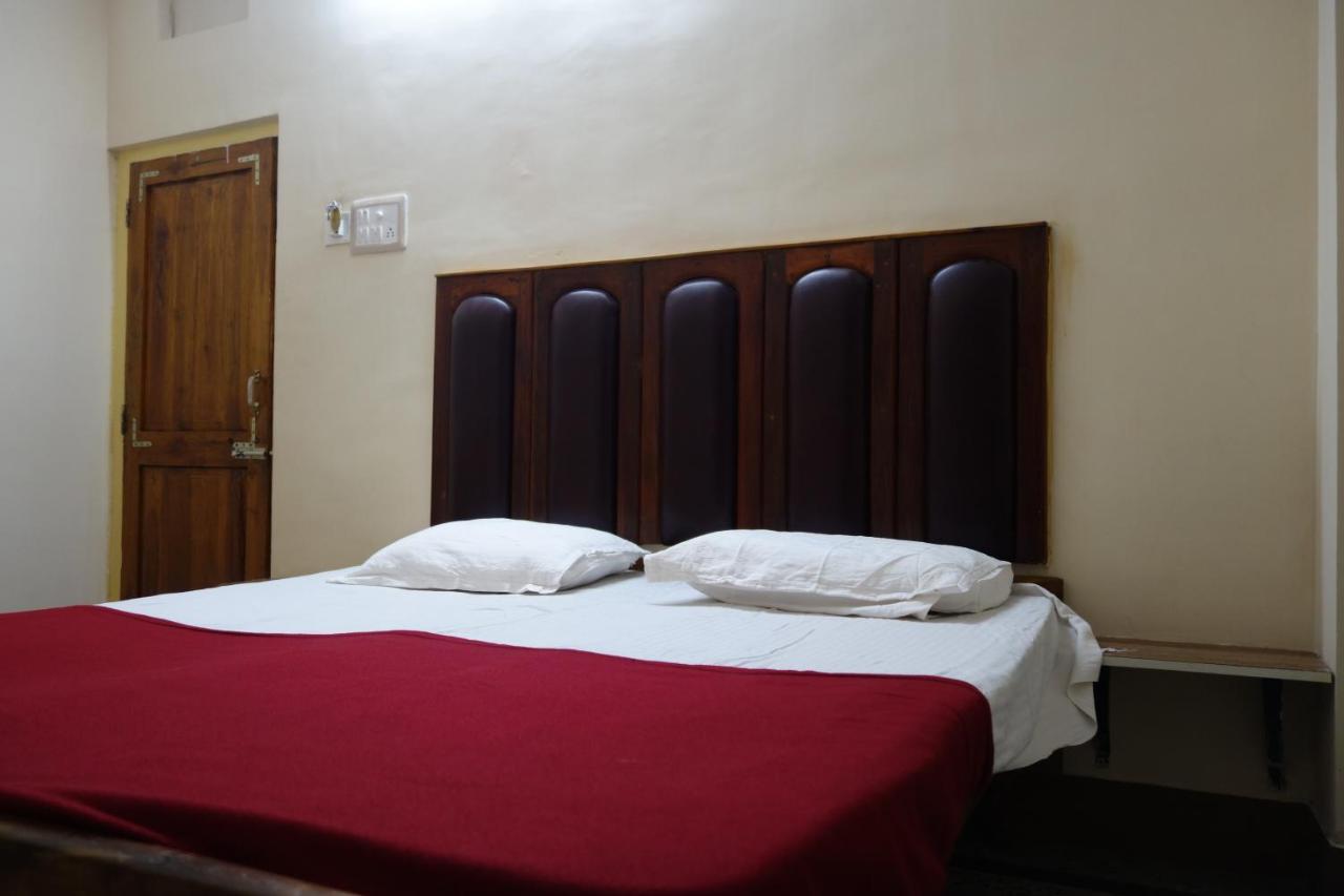 Hotel Hcb Brahmapur Exterior foto